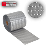 Detailaufnahme des 830g/m² starken PE-Rattan-Geflechts in moderner 3D-Optik für Gartenzäune