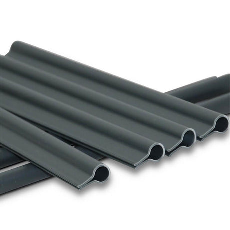 UV-beständiger und bruchsicherer Kunststoff der Premium-Clips für dauerhaften Halt bei Wind und Wetter