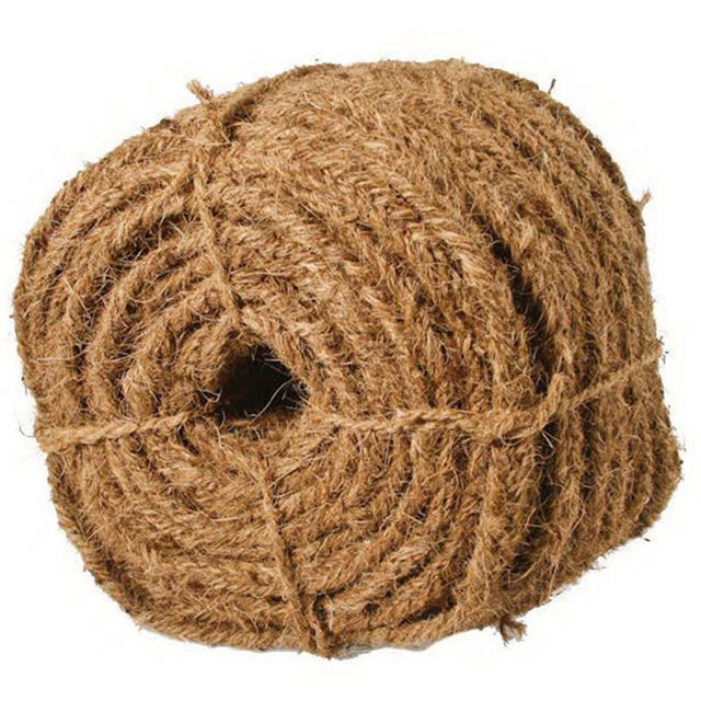 Großaufnahme einer Rolle Kokosseil PREMIUM von NOOR aus braunen Naturfasern für die nachhaltige Garten- und Baumpflege.